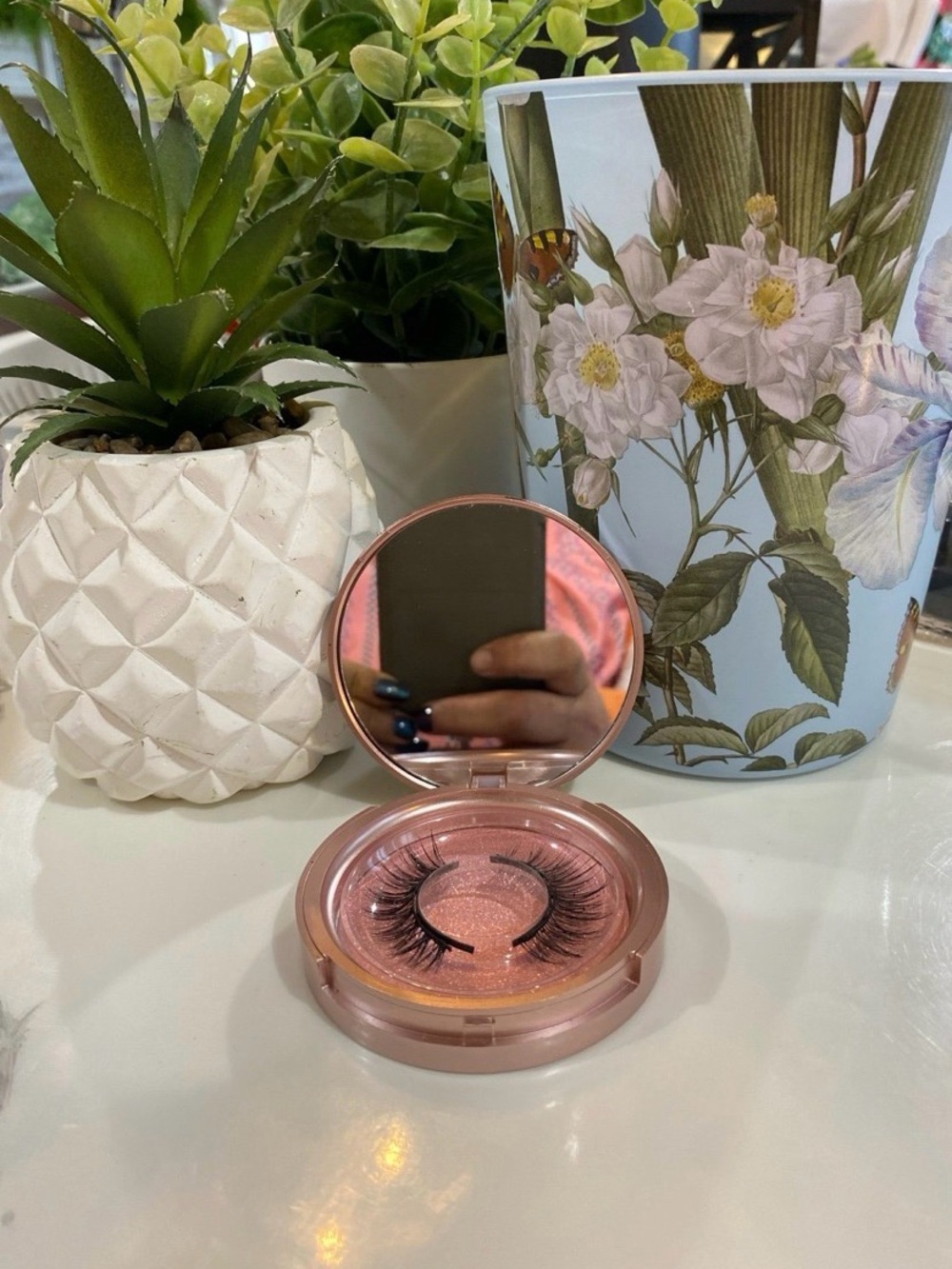 Magnetic Eyelashes With Compact Mirror